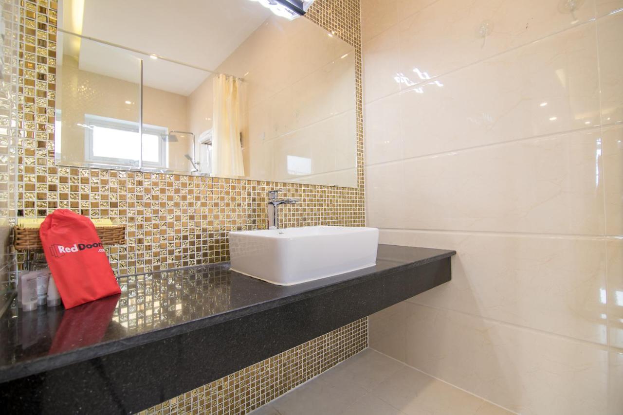 Reddoorz Plus Near Lotte Mart Cong Hoa Cidade de Ho Chi Minh Exterior foto