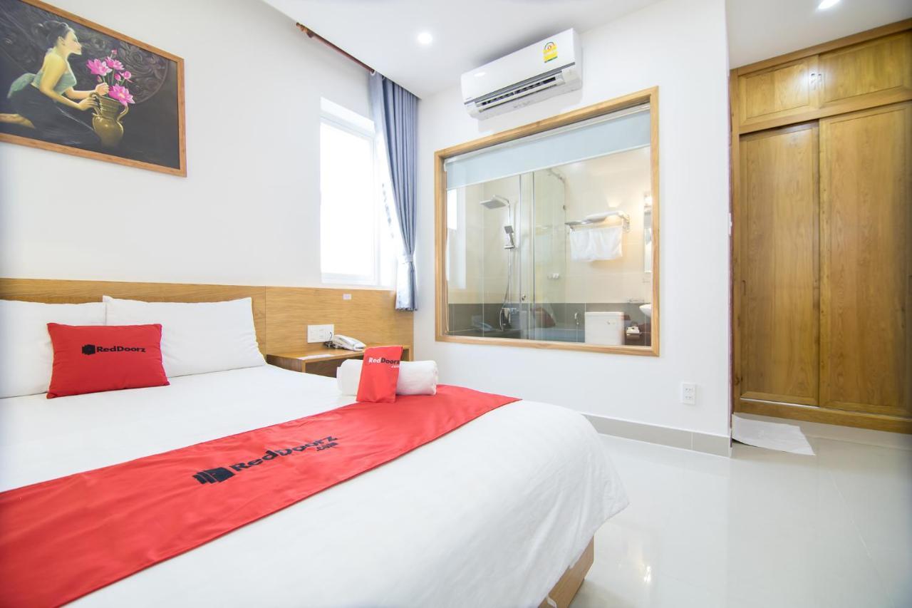 Reddoorz Plus Near Lotte Mart Cong Hoa Cidade de Ho Chi Minh Exterior foto