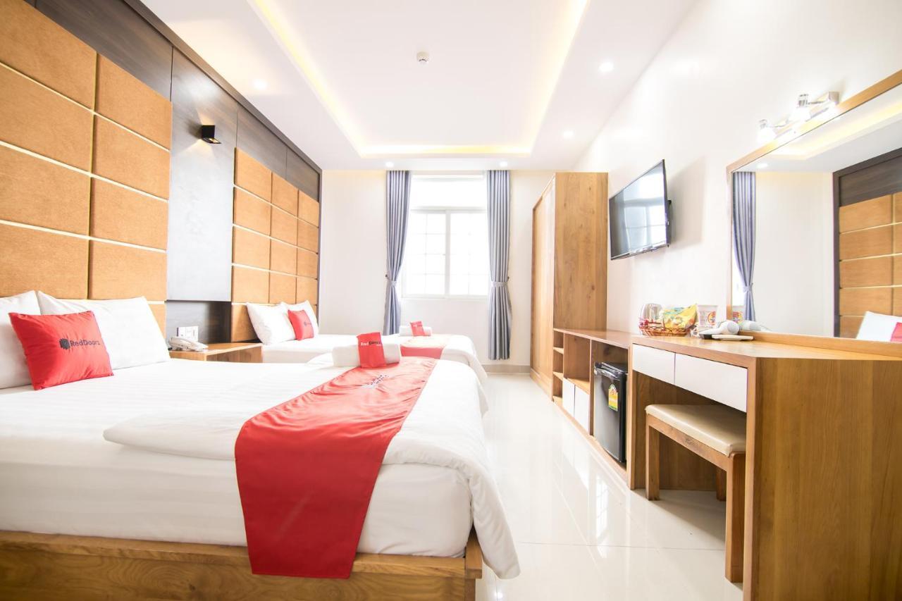 Reddoorz Plus Near Lotte Mart Cong Hoa Cidade de Ho Chi Minh Exterior foto